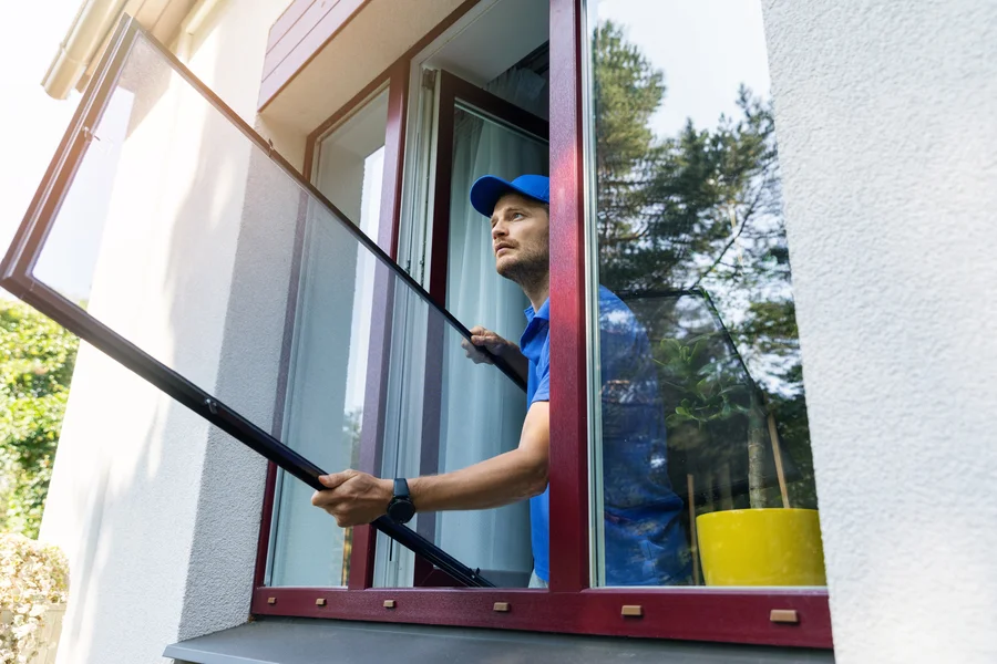 What To Expect During A Glass Repair Service Visit in Orlando, FL What To Expect During A Glass Repair Service Visit in Orlando, FL